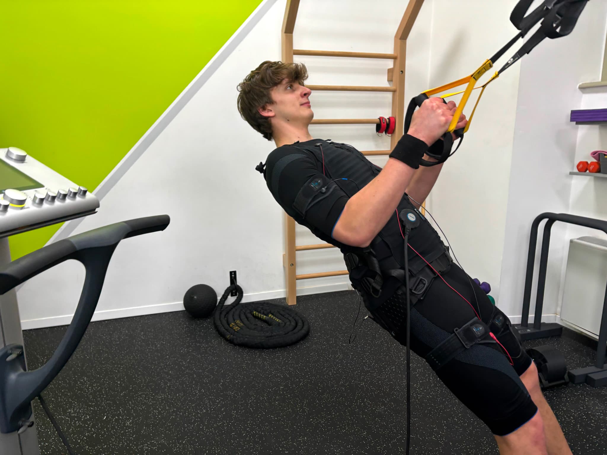 Immagine di sfondo EMS training